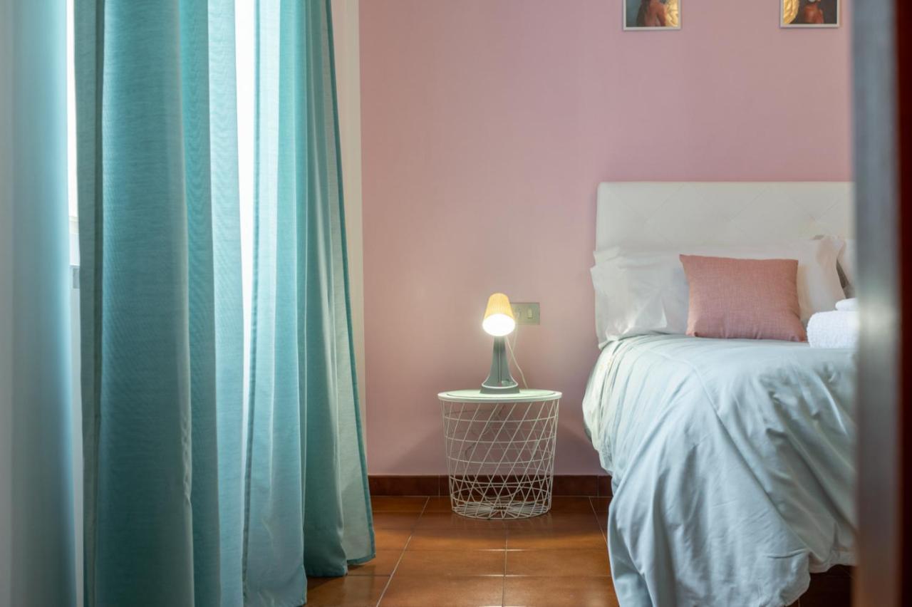 La Verde Rosa - Casa Vacanze A Due Passi Dal Lago Marta Kültér fotó
