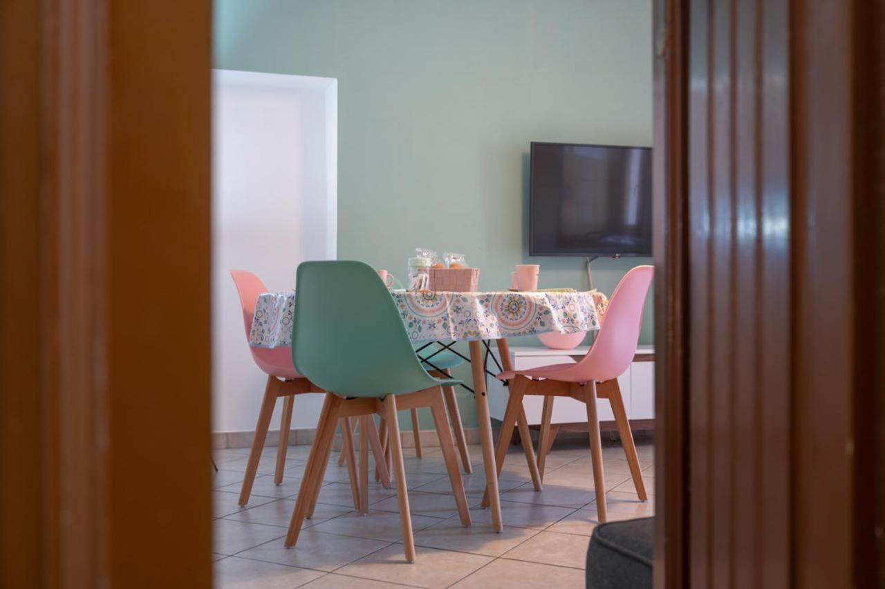 La Verde Rosa - Casa Vacanze A Due Passi Dal Lago Marta Kültér fotó